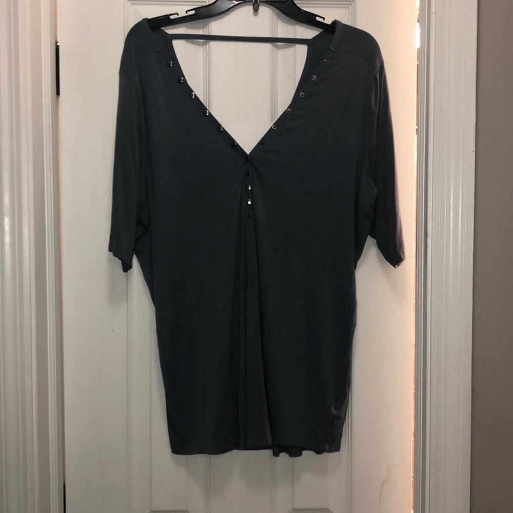 Torrid backless top